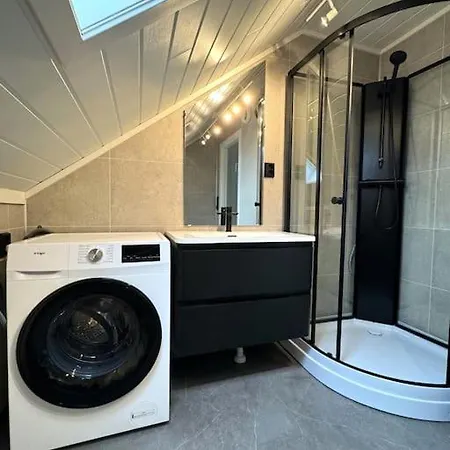 Apartment Hb8-2 Moderne Med Fri Parkering