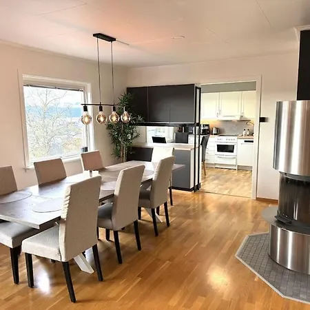Hb8-2 Moderne Med Fri Parkering Apartment